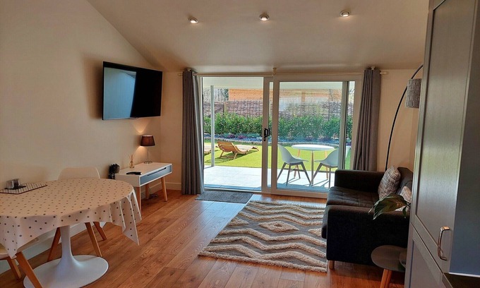 Liverton Cottage | Cottage in Devon with Hot Tub & Dartmoor Views