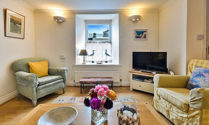 Kingsand Cottage | Cottage in Kingsand with Sea Views