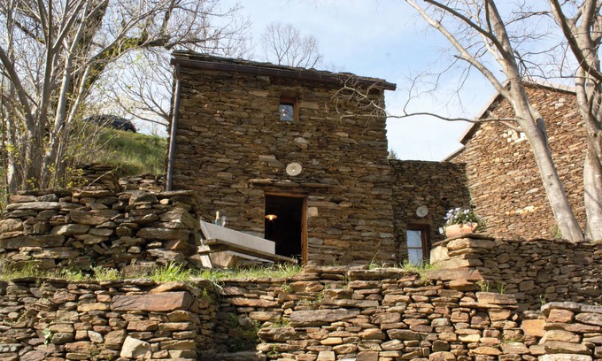 Dompnac Cabin | Cottage in South Ardèche - Cevennes-Calm and serenity Southern France cottage