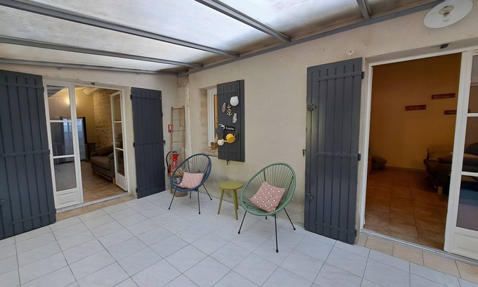 Maillane Cottage | Cottage 'Le Mistralet - Grand Gîte' with Air Conditioning