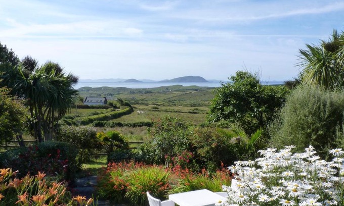 Ballinskelligs House | Cottage with a view