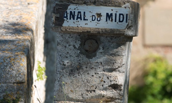 Ouveillan Cottage | Cottage with view of the Canal du Midi in the heart.