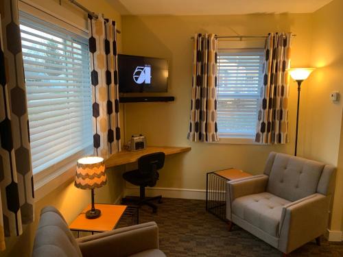 Lansing House | Cottage11 of Avalon -2 Bedroom-1 Bath- Laundry- Sleeps 6