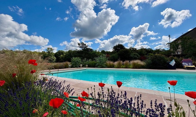 Migne Cottage | Cottages with shared pool in the Brenne, near historic sites