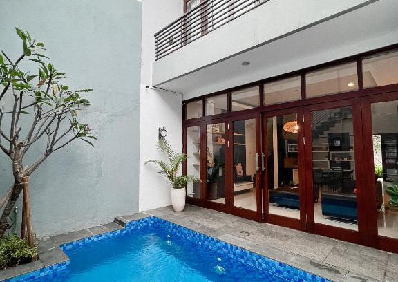 Bandung Villa | Cottonwood 4BR Villa Sutami with Pool Netflix BBQ