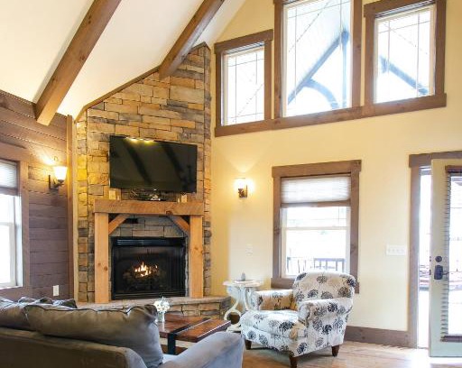 Berlin House | Country Bliss Cottage by Amish Country Lodging