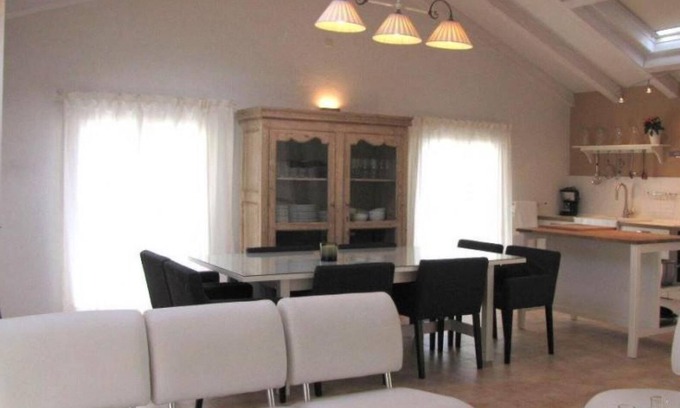 Amescoa Baja House | Country House 'Gailupa' with Mountain View, Private Garden and Wi-Fi