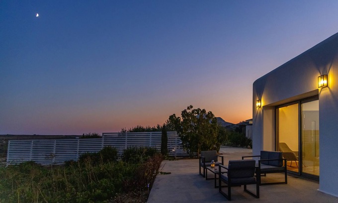Tinos Villa | Country House 'A The' with Mountain View, Shared Terrace and Wi-Fi