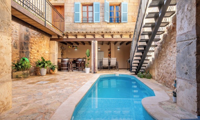 Algaida Villa | Country House 'Cas Mercader' with Private Pool, Wi-Fi and Air Conditioning