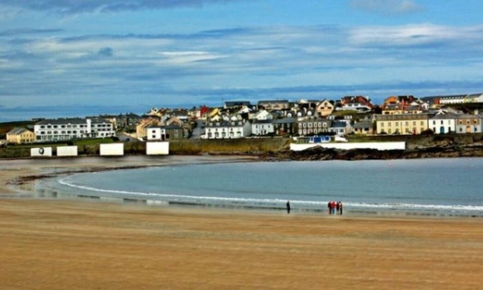 Carrigaholt House | country cottage near the sea on the west coast of Ireland