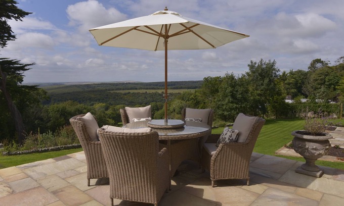 East Dean and Friston Cottage | Countryside rural retreat with stunning countryside views for 4 with gardens