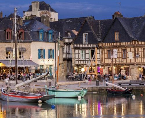 Port de St Goustan Apartment | Coup de Coeur sur le Port de ST GOUSTAN, Trés Bel Appartement avec Terrasse