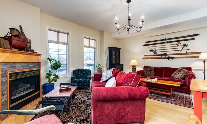 Revelstoke Bed & Breakfast | Courthouse Inn Revelstoke