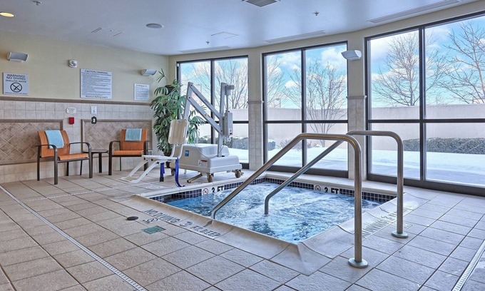 Mechanicsburg Hotel | Courtyard by Marriott Harrisburg West/Mechanicsburg