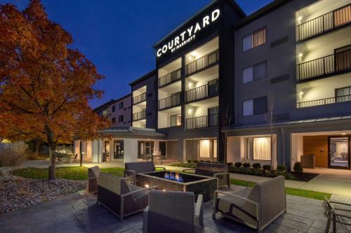 Mount Saint Joseph Hotel | Courtyard by Marriott Cincinnati Airport