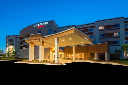 Columbus Hotel | Courtyard by Marriott Columbus
