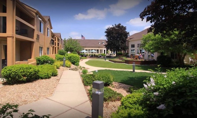 Lansing Hotel | Courtyard by Marriott Lansing