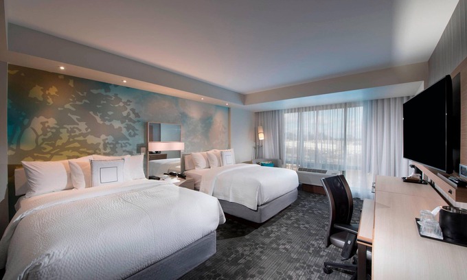Alpharetta Hotel | Courtyard by Marriott Atlanta Alpharetta/Avalon Area
