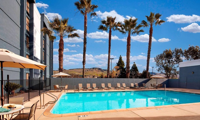 Vallejo Hotel | Courtyard by Marriott Vallejo Napa Valley