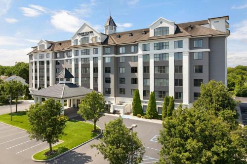 Ronkonkoma Hotel | Courtyard Long Island MacArthur Airport