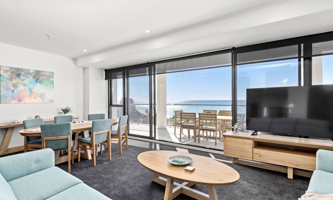 Forster Apartment | Cove 802 with Ocean Views
