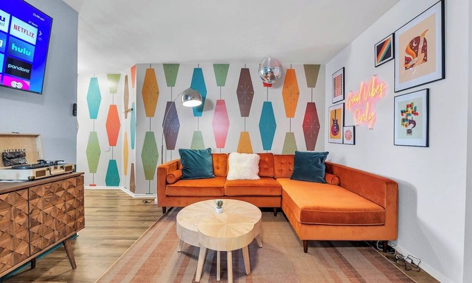 Tanglewood Forest House | Cowboy Pool Bliss, 2BR/2BA Retro Vibes, King Beds