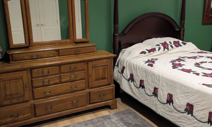 The Plains Apartment | Cozy 1-bedroom apartment with WiFi, AC in awesome Warrenton