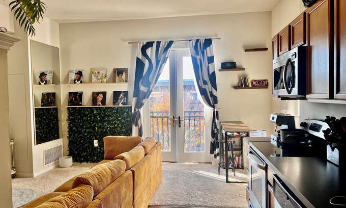 Riverfront Apartment | Cozy 1-bedroom apt on the beautiful Wilmington Riverfront with fitness room