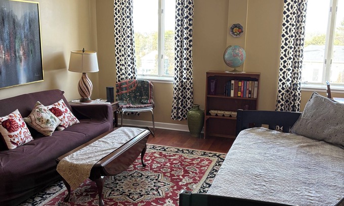 Winston - Salem Condo | Cozy 1-bedroom condo in Downtown Winston-Salem, free parking!