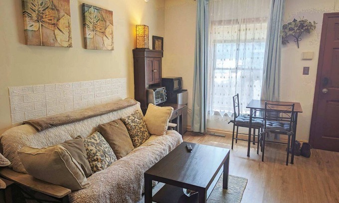 Charlotte Condo | Cozy 1-bedroom king suite in walkable uptown area. Quiet & Private. Free parking