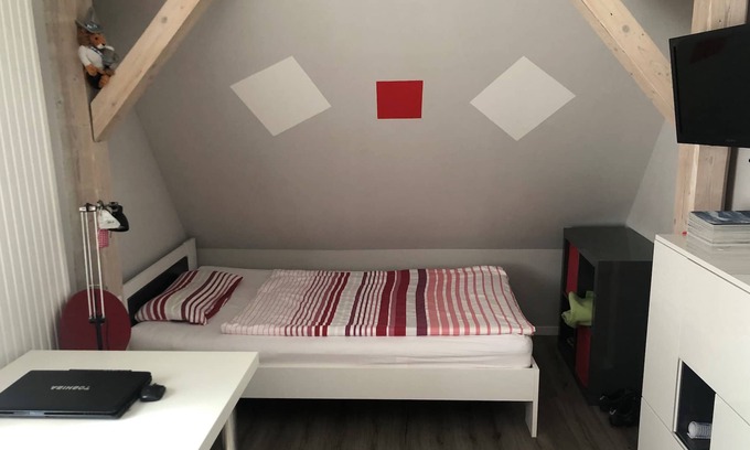 Donauwoerth Apartment | Cozy 1-room apartment for one person - WLAN incl.