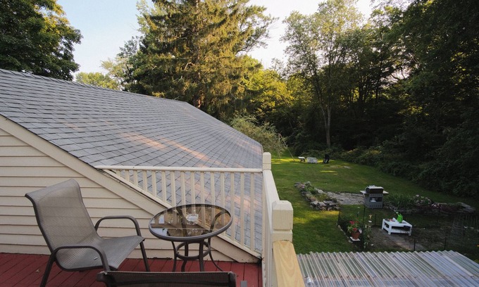 Norwichtown House | Cozy 1763 Historic Home Near Mohegan Sun & Foxwoods Casinos-Adults Only