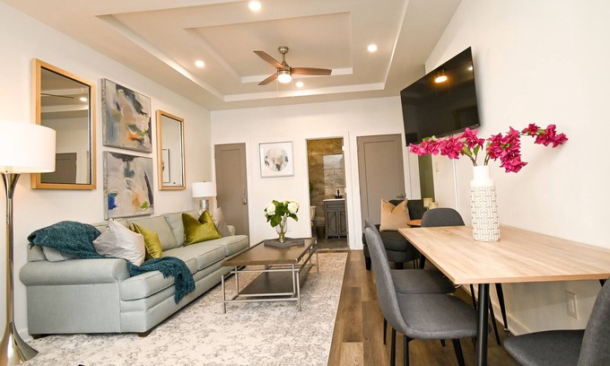 East Parkside Apartment | Cozy 2 bd 2ba in Philadelphia