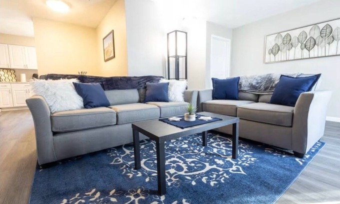 Erlanger Apartment | Cozy 2-bedroom, 2 bath in charming Central location near Cincinnati