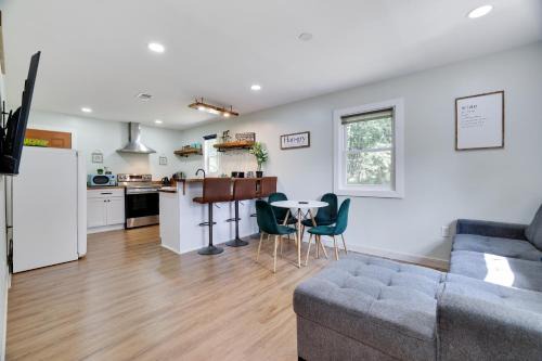 Tannersville Apartment | Cozy 2 Bedroom apartment in Tannersville, minutes from Camelback Mountain