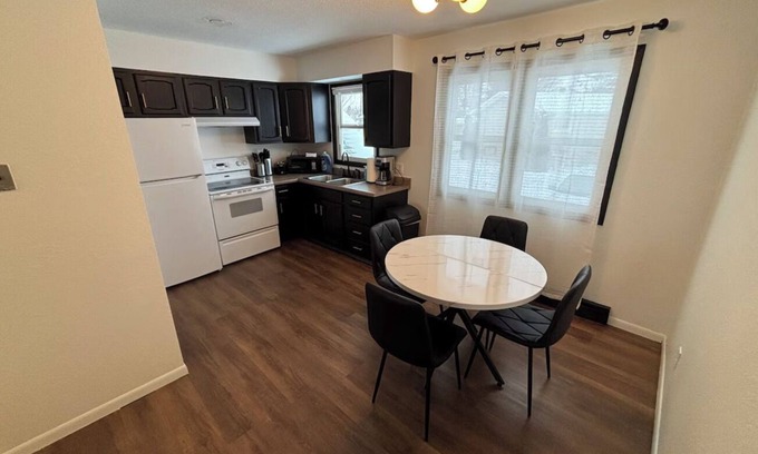 Grand Forks Condo | Cozy 2-bedroom condo with WiFi, AC in welcoming Grand Forks