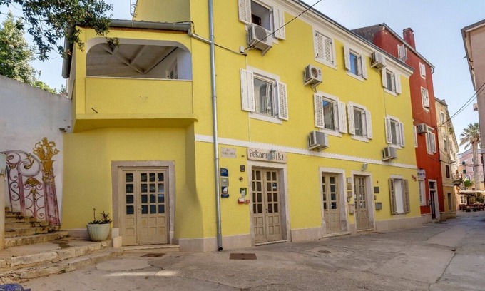Cove Murtar Apartment | Cozy 2-Bedroom Haven, Perfect for Four