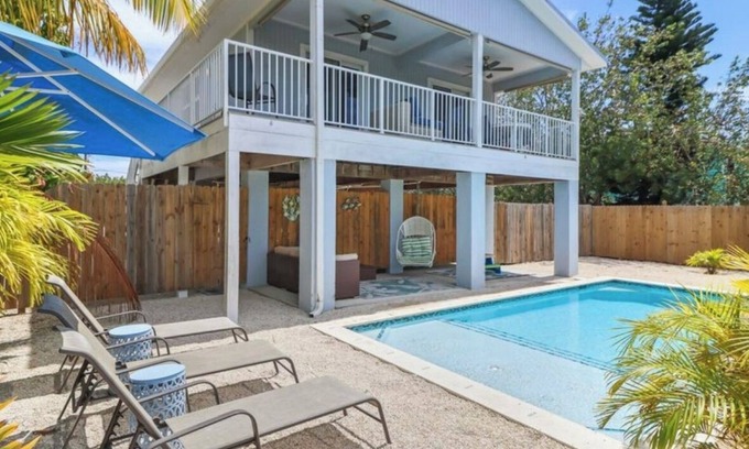 Big Pine Key House | Cozy 2-bedroom house in charming Big Pine Key with canal view and relaxing pool