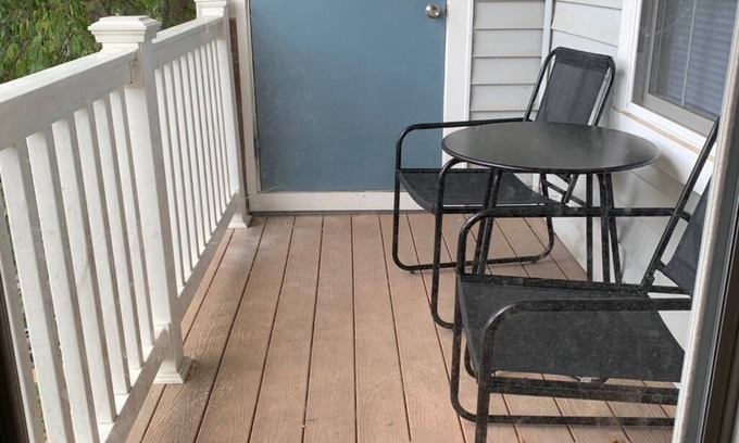 Fort Washington Condo | Cozy 2 BR, 2 BA Condo close to MGM, Top Gulf, Tanger Outlets & National Harbor