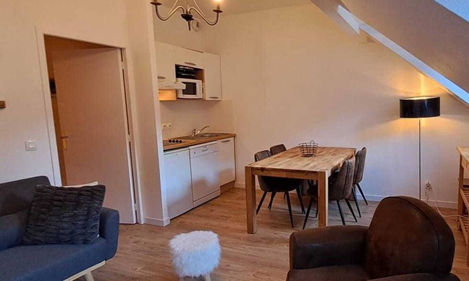 Vignec Apartment | Cozy 2-Room Apartment for 6 with Pool Access in Authentic Vignec Village