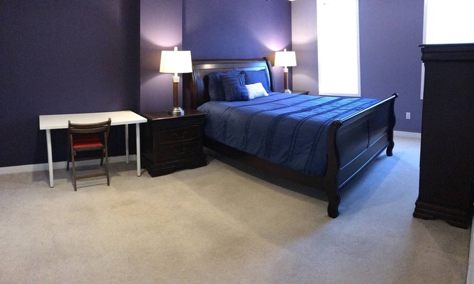 Little Italy Condo | Cozy 3 Bedroom Condo in Little Italy