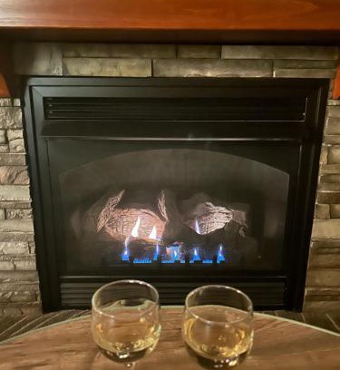 McGaheysville Villa | Cozy 4BR Ski retreat and Water Park!
