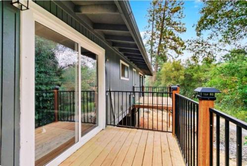 Auburn Apartment | Cozy 4BR with King Bed and Furnace