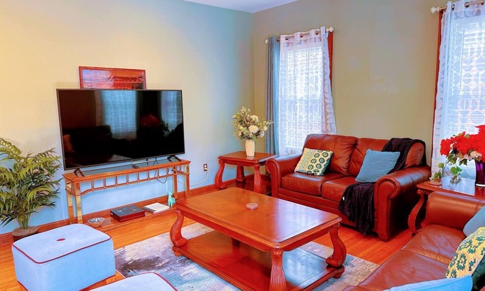 Buffalo House | Cozy Allentown Home.