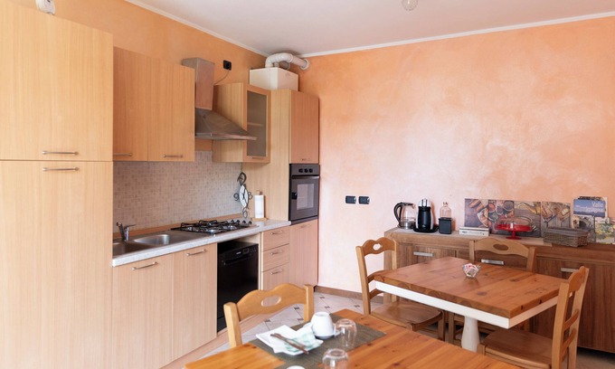 Roncola Apartment | Cozy and comfortable apartment within walking distance of the center of Roncola