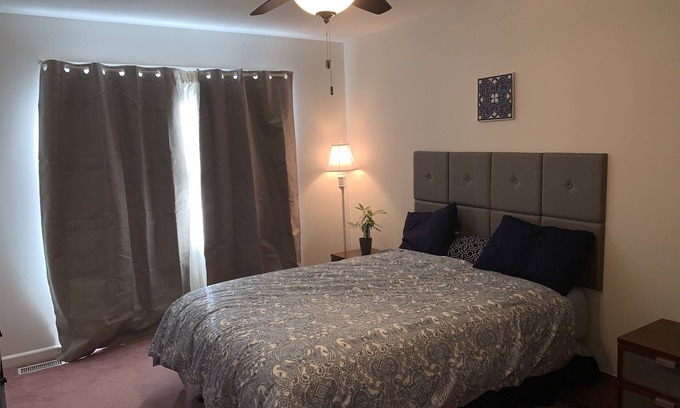 Seminary Hill Apartment | Cozy and fresh one-bedroom, 10 minutes from Old Town Alexandria