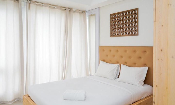 Ciputat Apartment | Cozy and Minimalist Studio Altiz Bintaro Plaza Apartment By Travelio