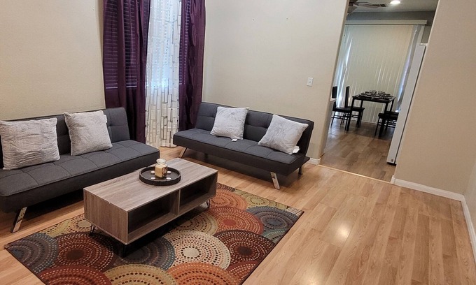 Las Vegas House | Cozy and Private Room #1 with a Queen Bed and Full Bath