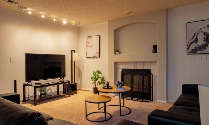 Westridge House | Cozy and Spacious 3BR Home !