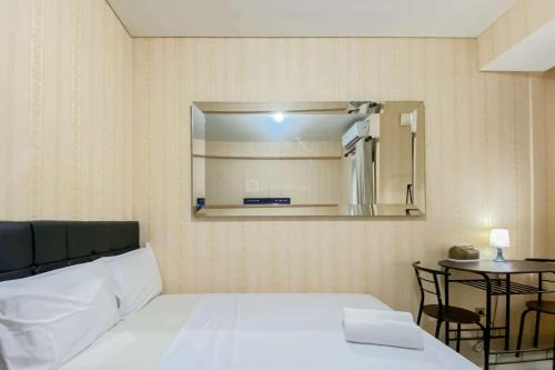 Depok Apartment | Cozy and Strategic Studio at Transpark Cibubur Apartment By Travelio